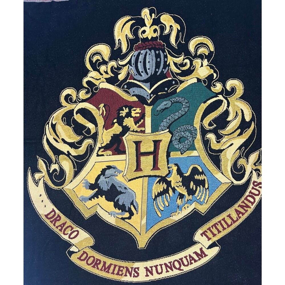Wizarding World Harry Potter Hogwarts Crest Tapestry Woven Blanket Wizard 60x48”